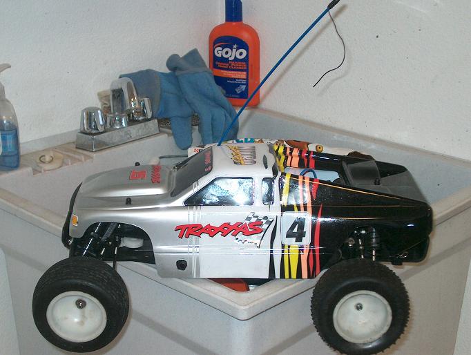 traxxas nitro sport body